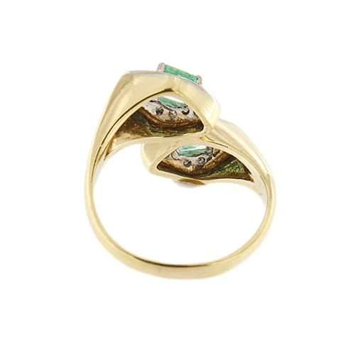 https://api-ledial.emberware.it/app/uploads/2024/07/26976-anello-oro-smeraldo-diamanti-10.jpg