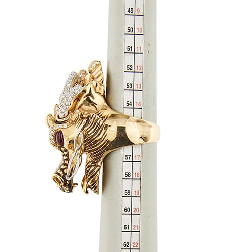 https://api-ledial.emberware.it/app/uploads/2026/03/39051-anello-oro-drago-rubini-diamanti-smalto-nero-roberto-coin_39.jpg