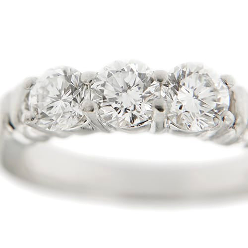 https://api-ledial.emberware.it/app/uploads/2026/02/40622-anello-trilogy-platino-diamanti_09.jpg