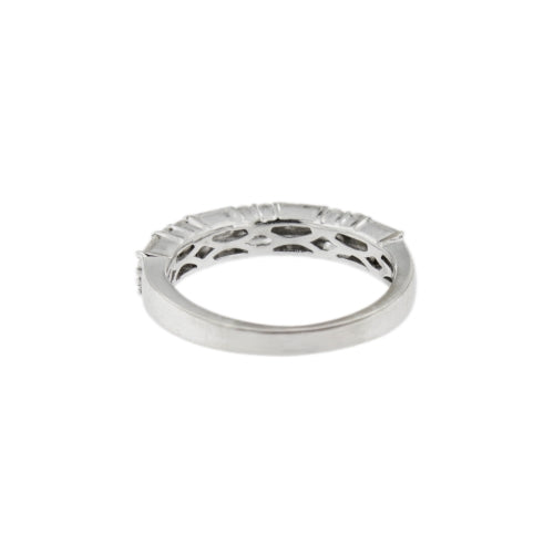 https://api-ledial.emberware.it/app/uploads/2026/01/9690-anello-oro-riviere-diamanti-baguette-brillanti_51.jpg