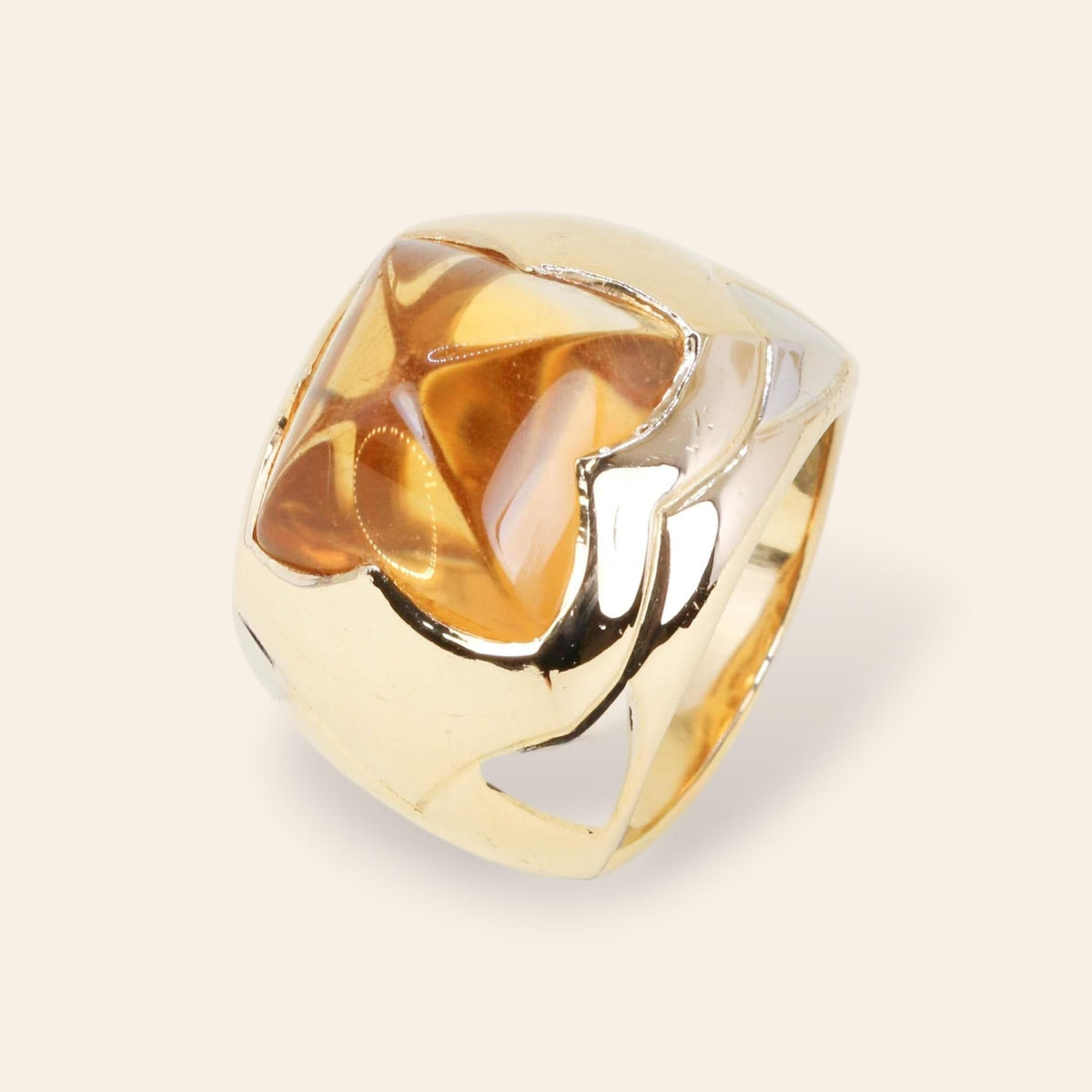 BVLGARI Pyramid ring yellow gold citrine pain de sucre - 58 Facettes