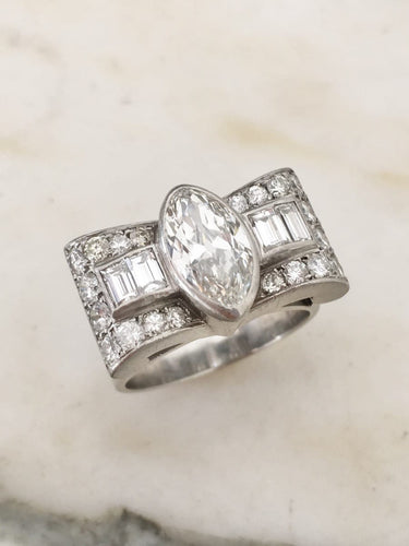 Bague 57 Bague tank Art déco en platine et diamants 3,16 ct 58 Facettes 245