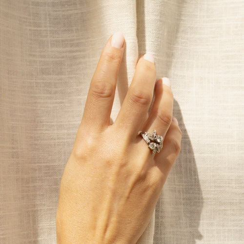 https://cdn.shopify.com/s/files/1/0943/8576/6747/files/bague-ancienne-toi-moi-or-diamant.jpg?v=1775147278