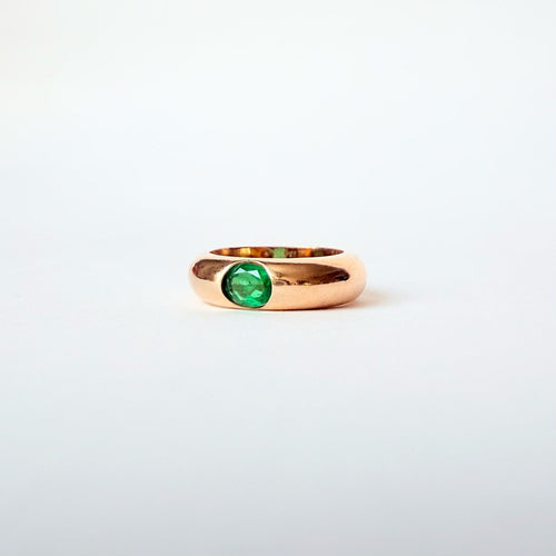 https://cdn.shopify.com/s/files/1/0943/8576/6747/files/bague-jonc-or_208b2997-8a6f-4425-89a1-0841dfc81416.jpg?v=1774990915