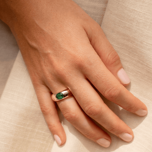 https://cdn.shopify.com/s/files/1/0943/8576/6747/files/bague-jonc-or.png?v=1774990915