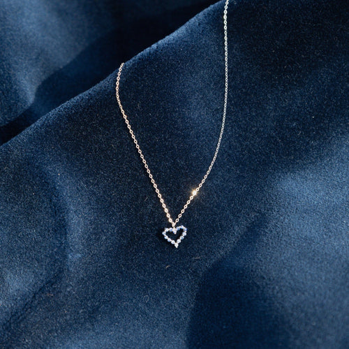 https://cdn.shopify.com/s/files/1/0943/8576/6747/files/bijou-luxe-seconde-main-collier-coeur.jpg?v=1775057812