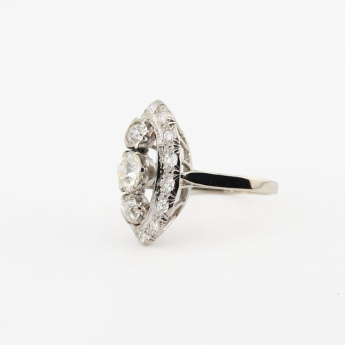 https://cdn.shopify.com/s/files/1/0943/8576/6747/files/bague-marquise-diamant-or-blanc-18k.jpg?v=1775058120