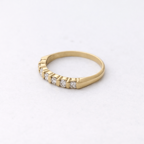 https://18carats.fr/wp-content/uploads/2026/04/35960-35978-Bague-en-or-jaune-et-diamant.png