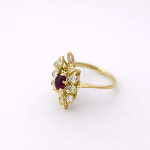 Bague 55 Bague florale en or jaune, rubis cabochon et diamants 58 Facettes 35964