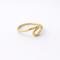 https://18carats.fr/wp-content/uploads/2026/03/35364-35405-Bague-en-or-jaune-motif-vague.png