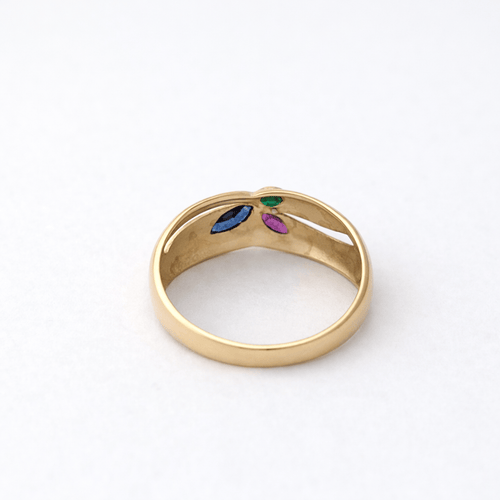 https://18carats.fr/wp-content/uploads/2026/03/35370-35390-Bague-en-or-jaune-sertie-demeraude-saphir-et-rubis.png