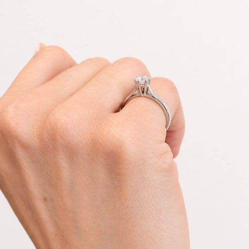 Bague 51 Bague solitaire en or blanc et diamant 58 Facettes 35216