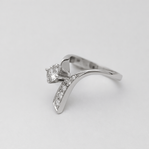 https://18carats.fr/wp-content/uploads/2026/02/35218-35257-Bague-en-or-blanc-et-diamant.png