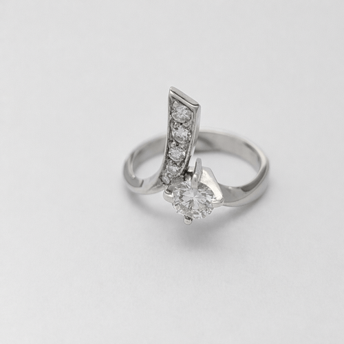 https://18carats.fr/wp-content/uploads/2026/02/35218-35255-Bague-en-or-blanc-et-diamant.png