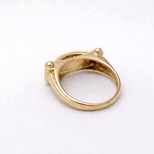 https://18carats.fr/wp-content/uploads/2026/02/35210-35239-Bague-jonc-architecturee-en-or-jaune-saphirs-et-diamants.png