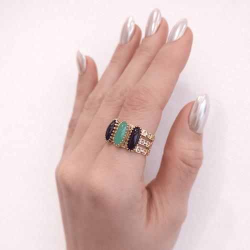 https://18carats.fr/wp-content/uploads/2026/02/35139-35431-Bague-ajouree-en-or-jaune-et-cabochons-de-pierres-fines.png