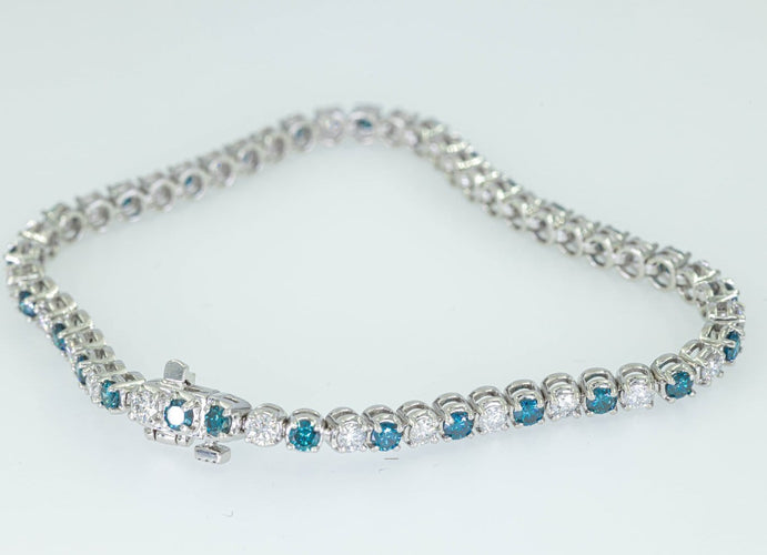 Bracelet Bracelet tennis en or blanc 14 ct et diamants 2,70 ct 58 Facettes AS26