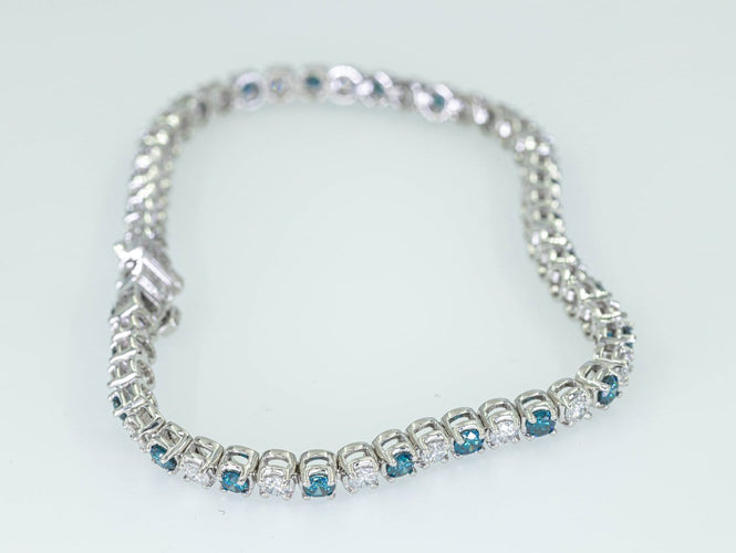 Bracelet Bracelet tennis en or blanc 14 ct et diamants 2,70 ct 58 Facettes AS26