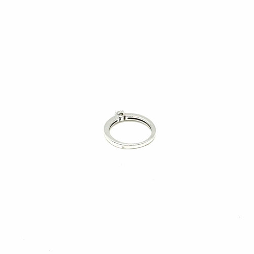 Bague 48 Solitaire accompagné - Bague en or blanc et diamants 58 Facettes Z15B51806