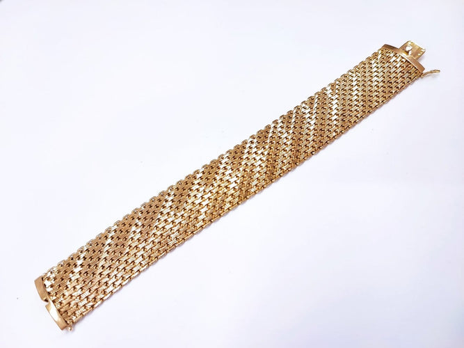 7f13f283-0cbd-48c5-fb52-4dc70c708800