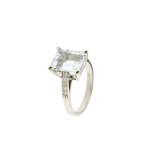 https://api-ledial.emberware.it/app/uploads/2026/03/39084-anello-oro-acquamarina-diamanti_07.jpg