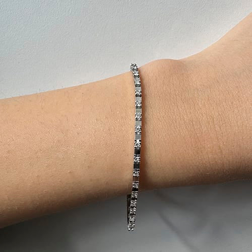 https://api-ledial.emberware.it/app/uploads/2026/03/39088-tennis-oro-segmenti-diamanti-brillanti_51.jpg