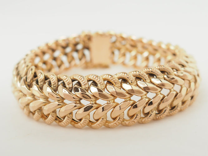 https://cdn.shopify.com/s/files/1/0750/3799/9372/files/P1017354.jpg?v=1775570785