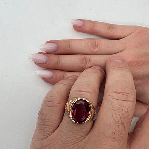 https://api-ledial.emberware.it/app/uploads/2026/04/39166-anello-oro-uomo-scudo-rubino_51.jpg