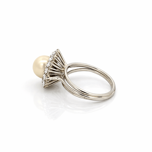 Bague 56 Bague vintage en or blanc 18 carats avec perle et diamants 58 Facettes 50380