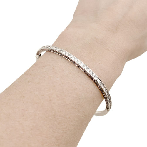 Bracelet Bracelet jonc, or blanc et diamants. 58 Facettes 35446