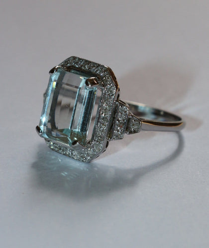 Bague 61 Bague Art déco en or blanc, aigue-marine et diamants 58 Facettes 610