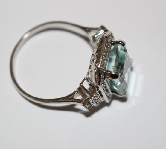 Bague 61 Bague Art déco en or blanc, aigue-marine et diamants 58 Facettes 610