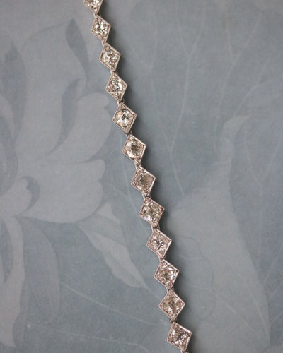 Bracelet Bracelet rivière en or blanc et diamants 58 Facettes A11362