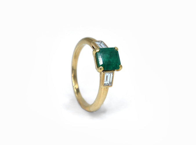 Bague 51 Solitaire - Bague en or jaune 18 carats, émeraude et diamants baguette 58 Facettes 147/13