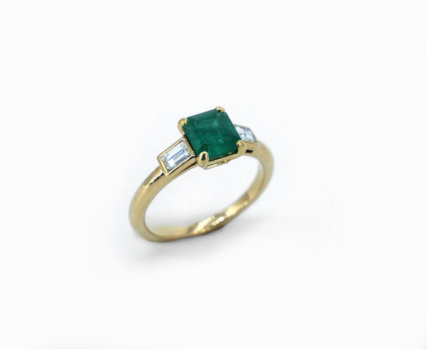 Bague 51 Solitaire - Bague en or jaune 18 carats, émeraude et diamants baguette 58 Facettes 147/13
