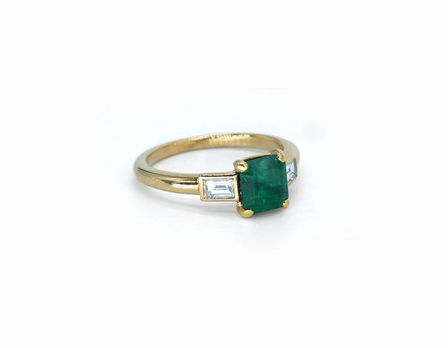 Bague 51 Solitaire - Bague en or jaune 18 carats, émeraude et diamants baguette 58 Facettes 147/13