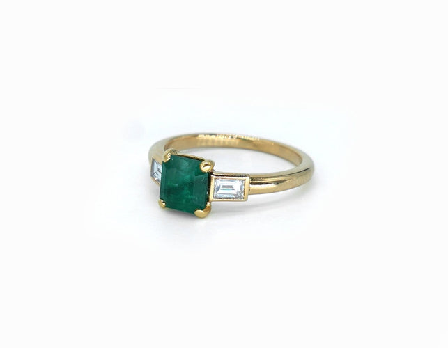 Bague 51 Solitaire - Bague en or jaune 18 carats, émeraude et diamants baguette 58 Facettes 147/13