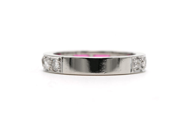 Bague 52 Alliance américaine années 70 en or blanc 18 carats, rubis et diamants 58 Facettes 23716