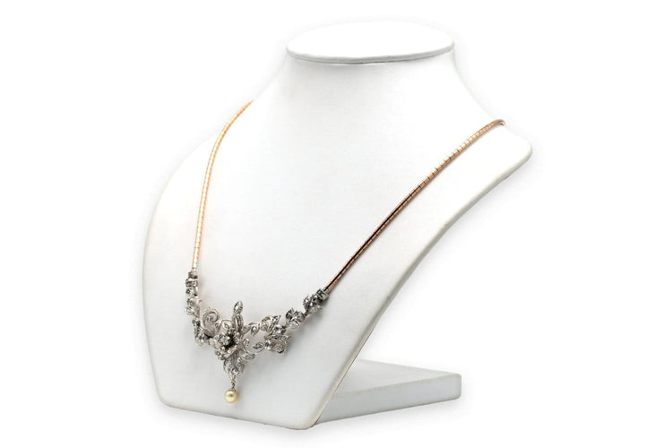 Collier Art nouveau - Collier pendentif en or jaune et blanc, diamants et perle 58 Facettes 23690
