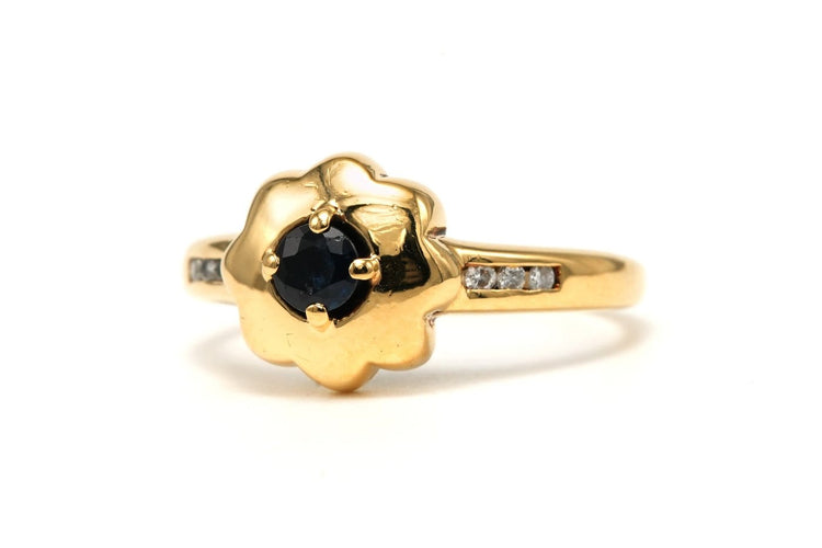 Bague 54 Bague en or jaune 18 carats, saphir et diamants 58 Facettes B855