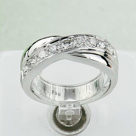 Bague 55.5 Bague en or blanc 750 avec 9 diamants taille brillant 58 Facettes 2126