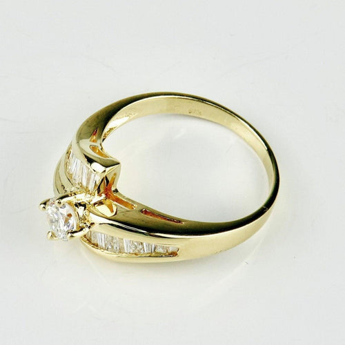 https://cdn.shopify.com/s/files/1/0442/6560/3235/products/prachtiger-18-karat-ring-mit-diamanten-honey-decoration-5.jpg?v=1710846051