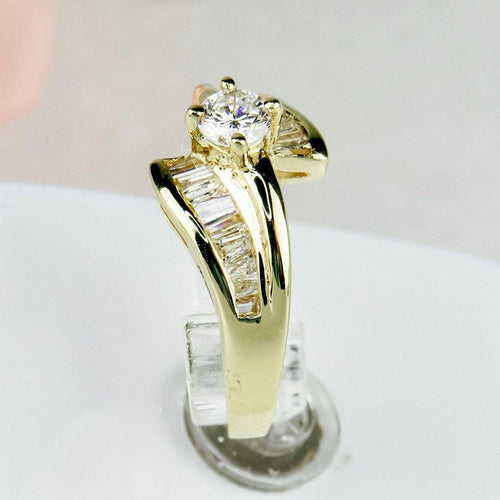 https://cdn.shopify.com/s/files/1/0442/6560/3235/products/prachtiger-18-karat-ring-mit-diamanten-honey-decoration-2.jpg?v=1710846039