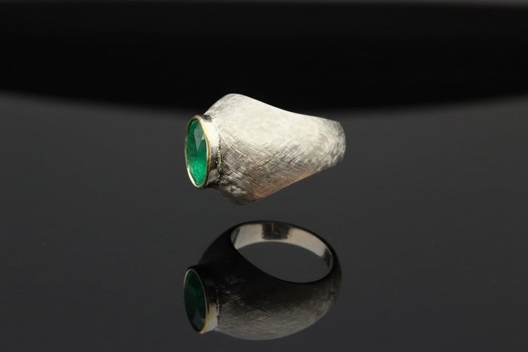 e6066ab6-f65c-4991-bf30-39071bbcfc00
