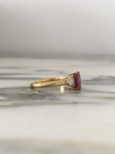 Bague 50.5 Bague vintage en or jaune 18K rubis et diamants 58 Facettes 255