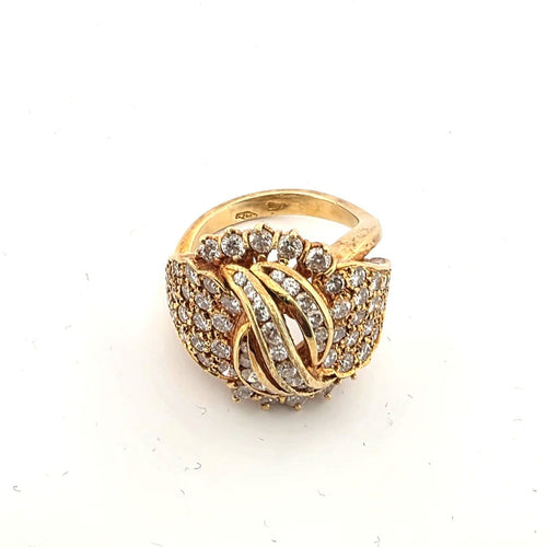 Bague 54 Bague en or jaune 18 kt pavée de diamants 58 Facettes 420 OC