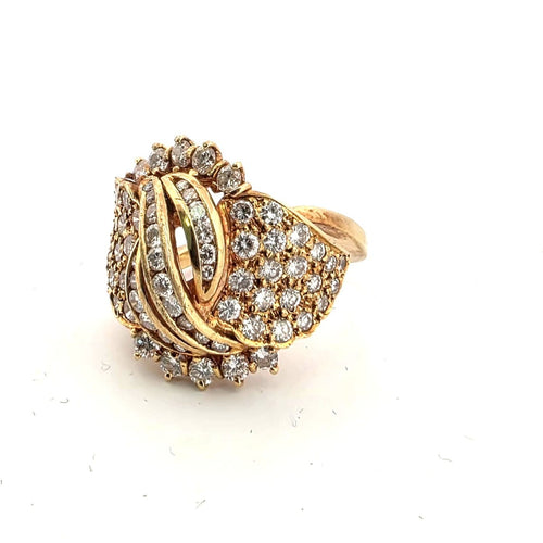 Bague 54 Bague en or jaune 18 kt pavée de diamants 58 Facettes 420 OC