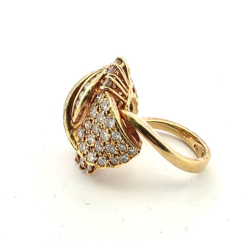 Bague 54 Bague en or jaune 18 kt pavée de diamants 58 Facettes 420 OC