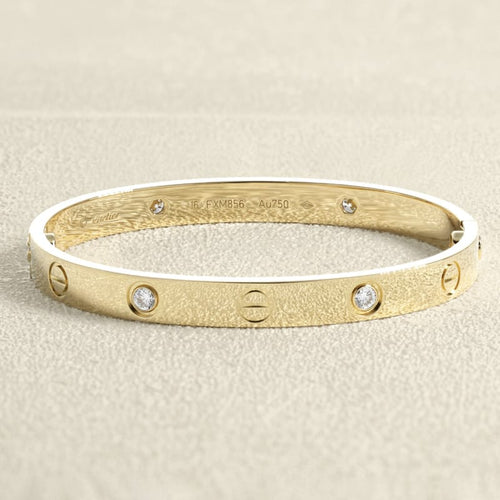 bracelet-cartier-love-modele-classique-or-jaune-et-diamants.jpg