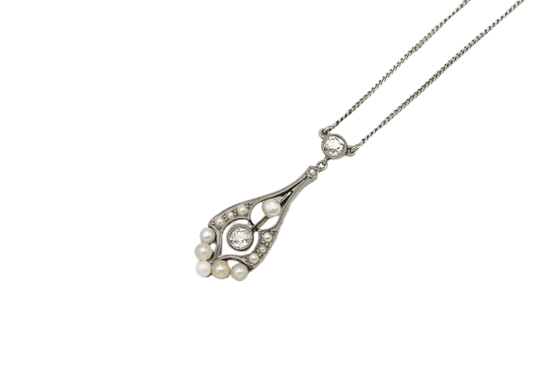 Collier Collier - Pendentif poire en or jaune et blanc avec perles et diamants 58 Facettes 10736